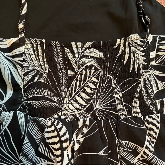 NWOT Banana Republic Tropical Camisole - size MEDIUM - Picture 6 of 10